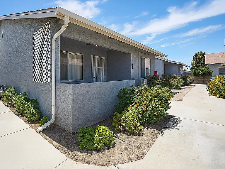351 N Kirby St #2 — Photo 7