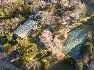 16 Rockholm Rd, Gloucester, MA 01930