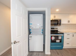 63 Commercial St #2-BEDROOM, Welland, ON L3B2P3