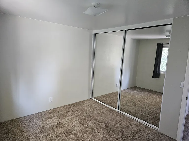 738 Kiener Dr #B — Photo 10