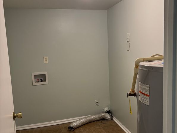 111 Edgewater Ln #111