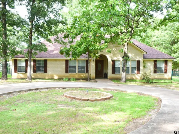 335 County Road 1995, Yantis, TX 75497