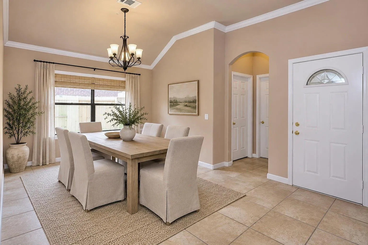 4 bed, 3.0 bath, 1933 sqft, $2,300 — Photo 3