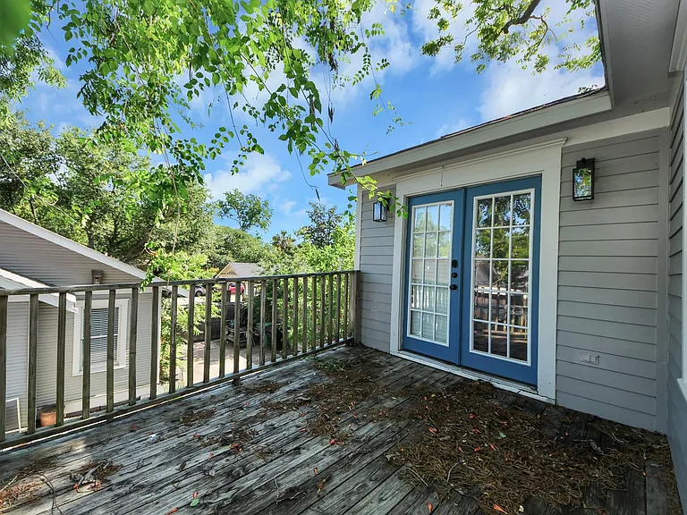 916 W Cottage St — Photo 28