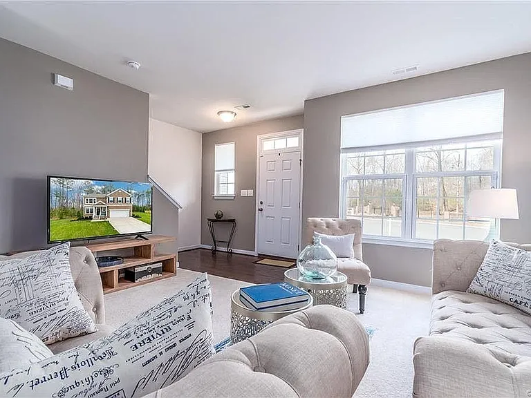 4007 Island Park Ct — Photo 8