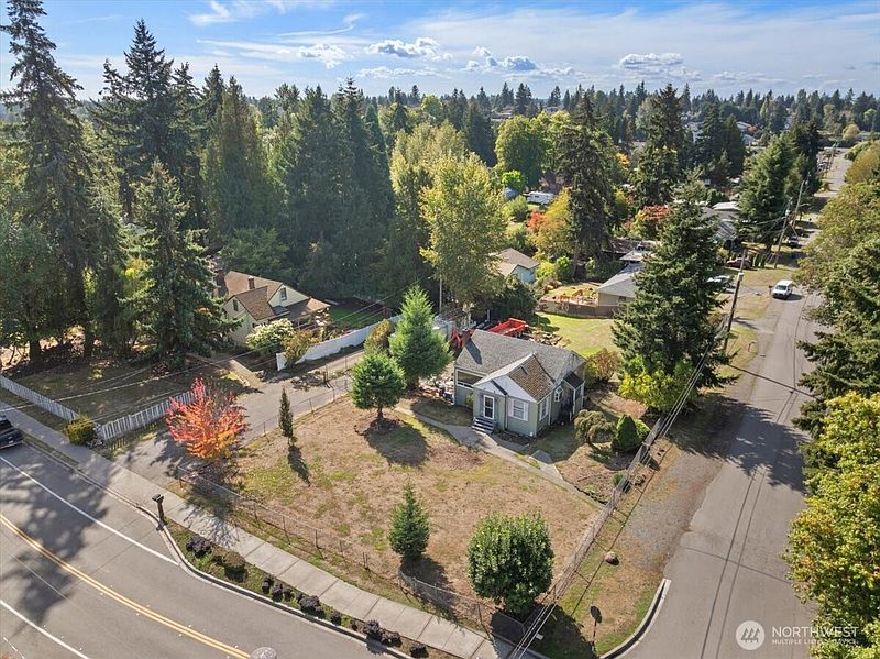 2nd image of 12005 5th Avenue S