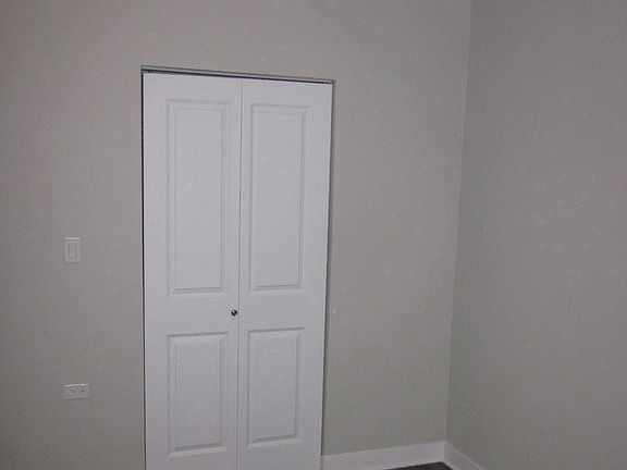 5th image of 2642 W Haddon Ave #1