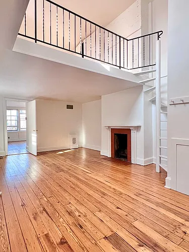 1018 Clinton St #3R Photo 1