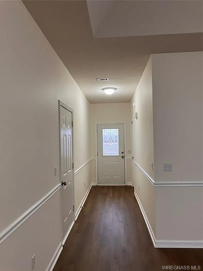 Building Photo - 209 Camden Dr