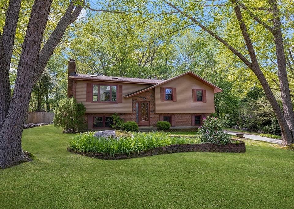 1st image of 85 Birkshire Dr