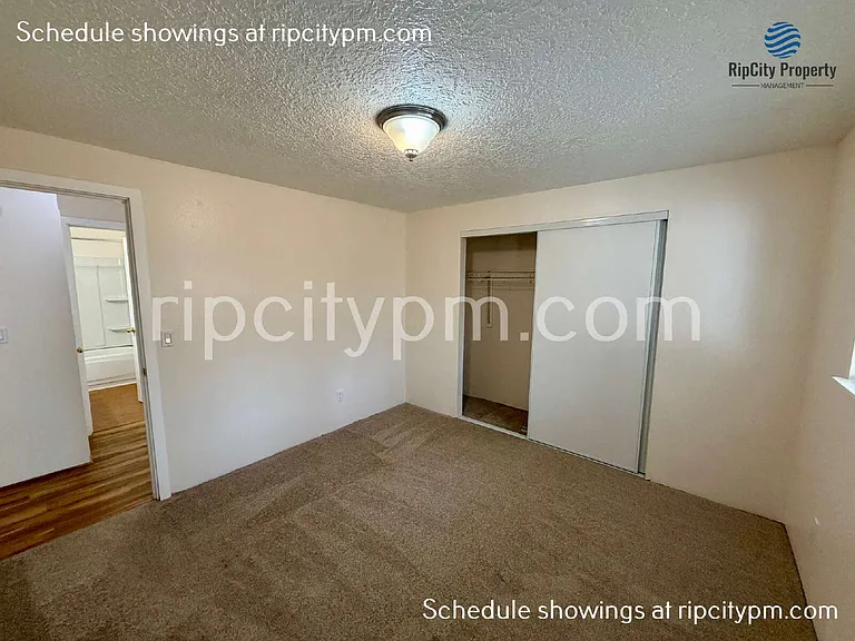 11837 SE Gladstone St — Photo 14