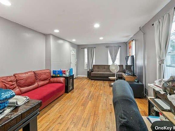 3rd image of 11442 167th St
