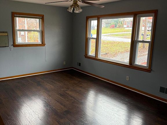 2nd image of 6909 Rock Hollow Dr