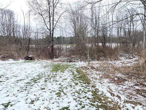 2nd image of 186 Fisher Settlement Rd