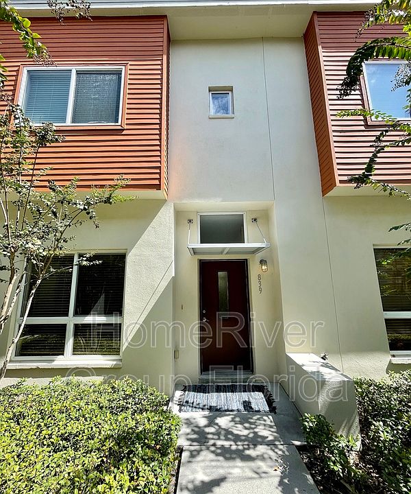 1st image of 839 3rd Ave N