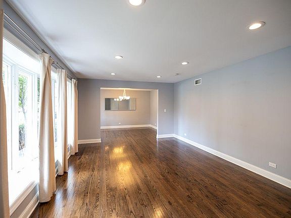 4th image of 1200 Bay Ct