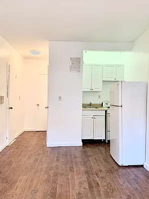 Rented by Living New York | media 7