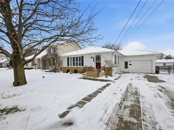 3736 Blair Ct, Hamburg, NY 14219