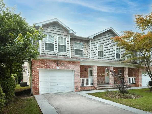 34 Dunes Lane, Port Washington, NY 11050