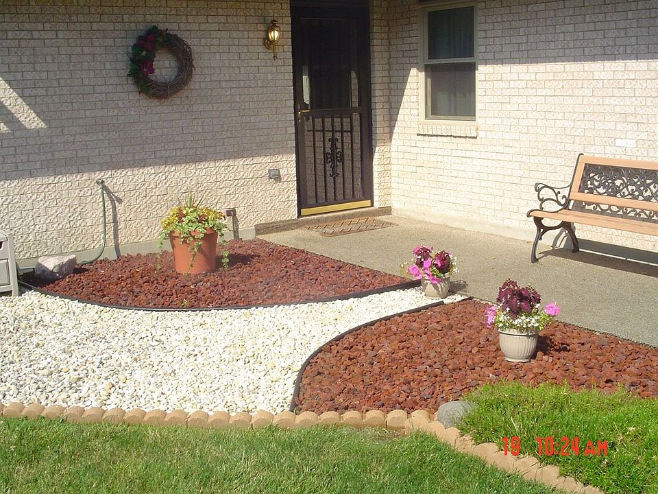 Front entrance - Garden view