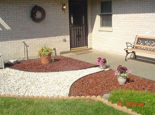 5000 Seville Dr, Englewood, OH 45322