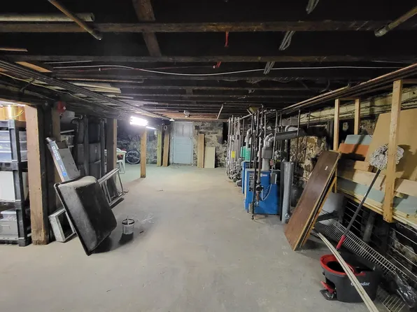 1506 Summit Avenue image 39 of 44