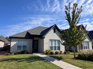 26 Saffron Cir, Little Rock, AR 72223