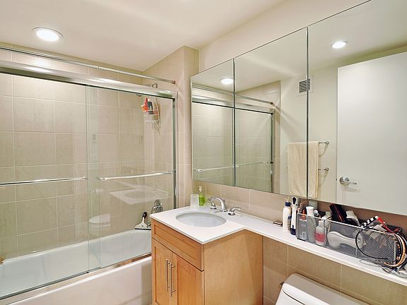4th image of 53 Boerum Pl APT 6F
