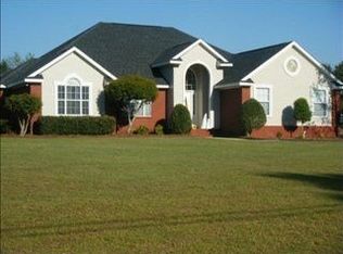 117 Willow Oaks Dr, Headland, AL 36345