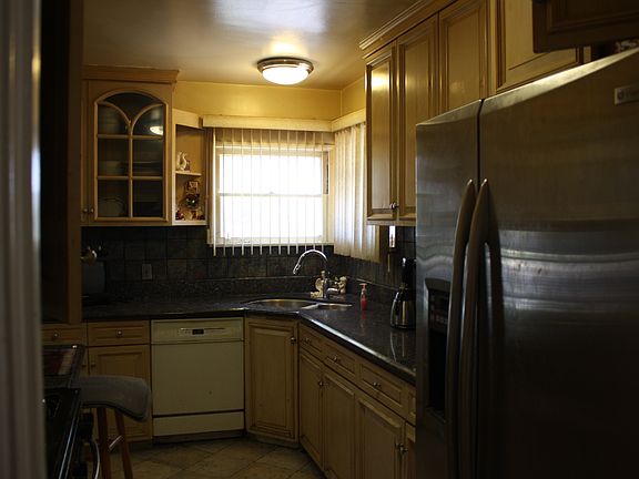 2nd image of 45 N San Marino Ave