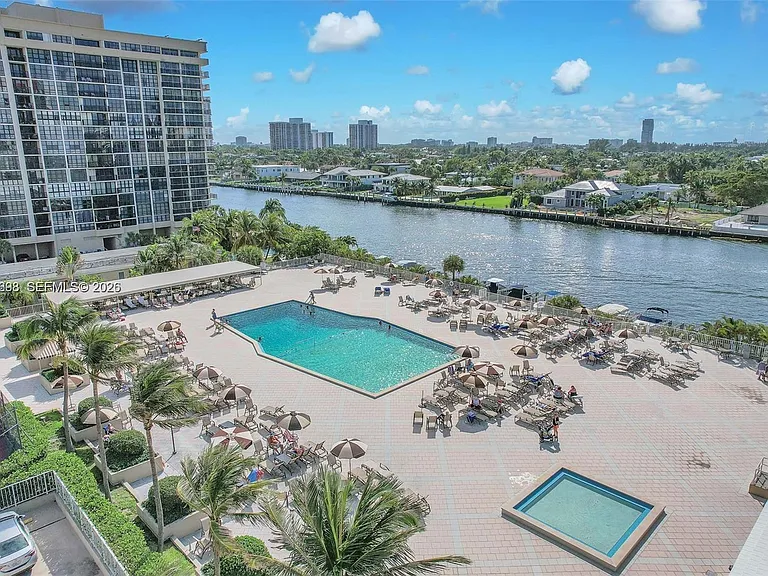 1950 S Ocean Dr #4D — Photo 17