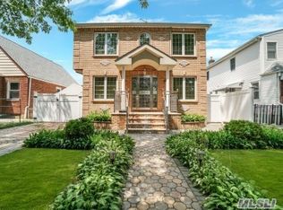 263-15 83rd Ave, Glen Oaks, NY 11004