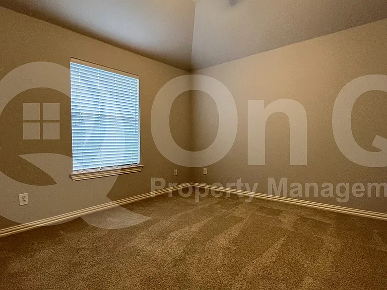 6798 Lee Meadow Dr — Photo 12