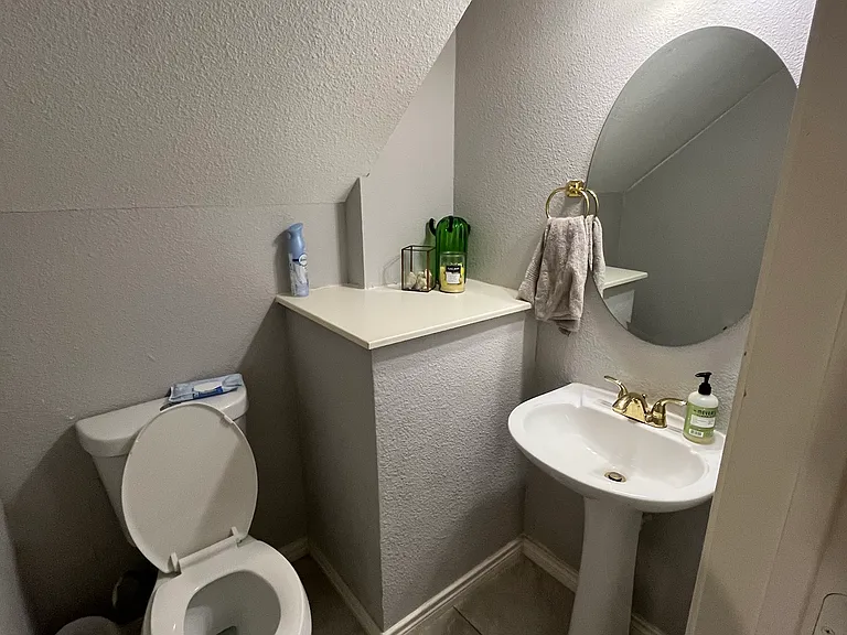 2708 Willow Creek Ct — Photo 34