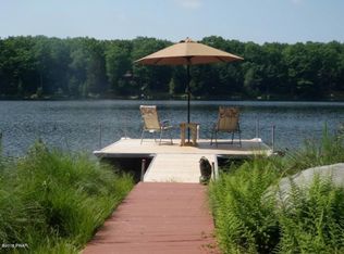 127 Rabbit Run Cir, Milford, PA 18337