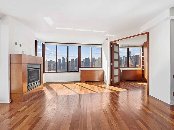 5th image of 474 48th Ave APT 24A