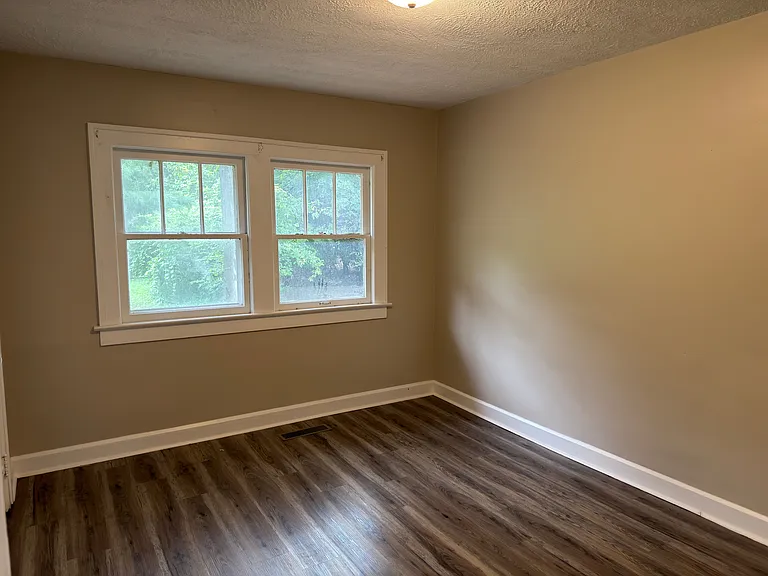 5320 Southeastern Ave — Photo 8