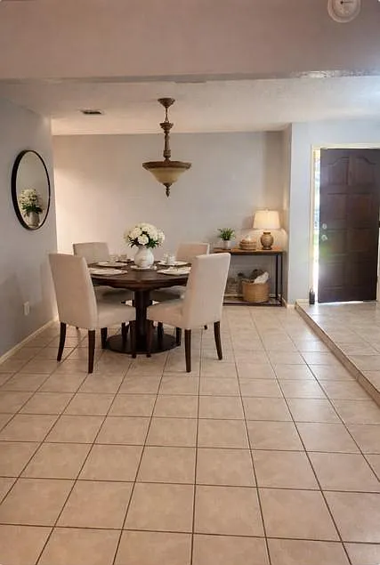 3 bed, 1630 sqft, $2,000 — Photo 2