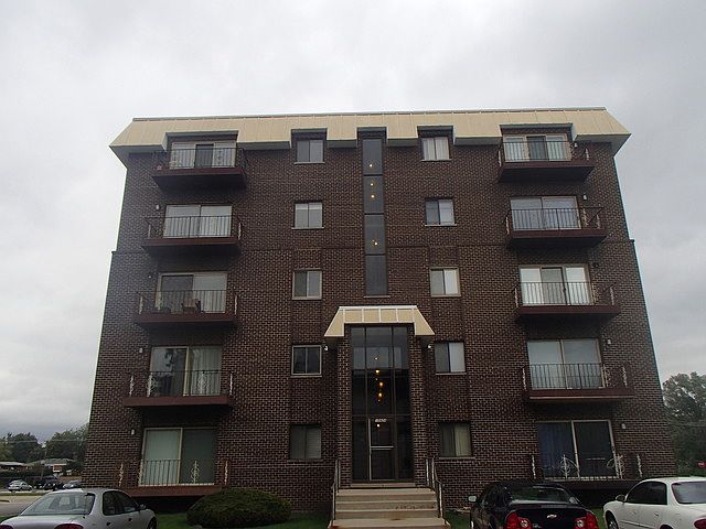 1st image of 10424 S Central Ave #18