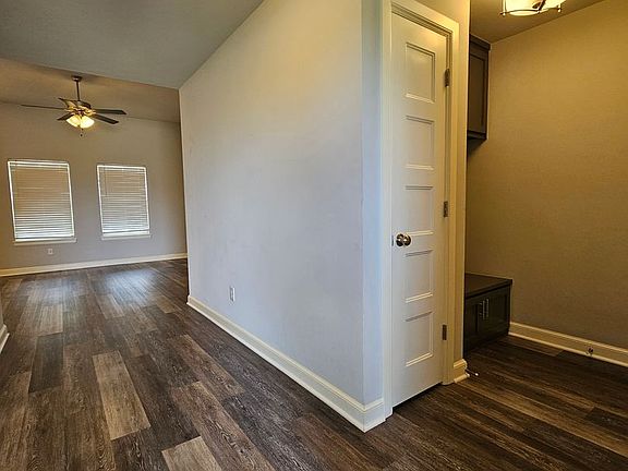 2nd image of 800 Blue Fish Rd