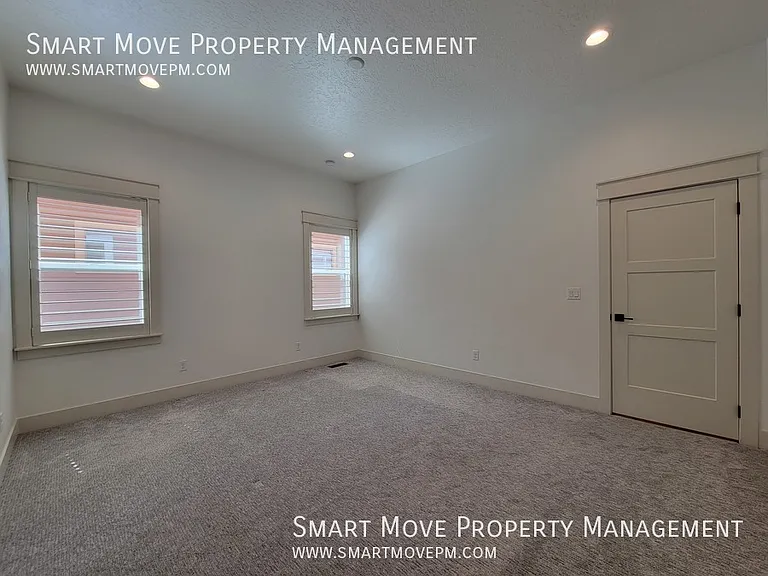 2463 N Ashgrove Ln — Photo 19