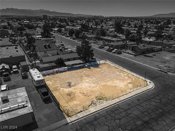 3rd image of Thomas Ave