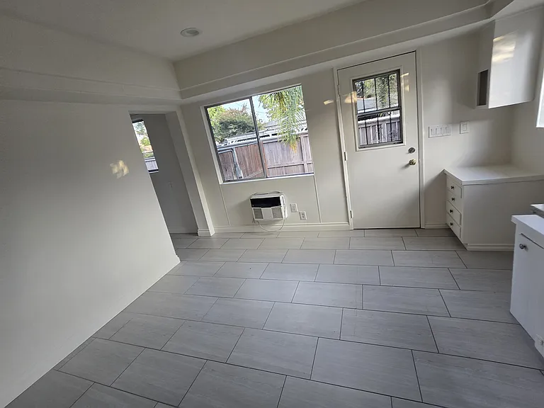10611 Lexington St — Photo 15