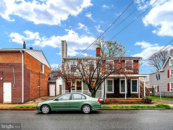 3rd image of 318 Chesapeake Ave