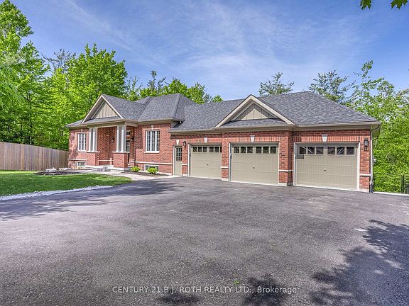 3rd image of 50 Diamond Valley Dr