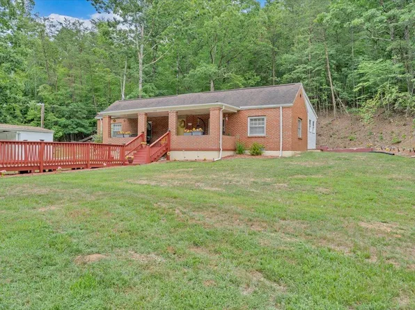 1852 Wildwood Rd, Salem, VA 24153