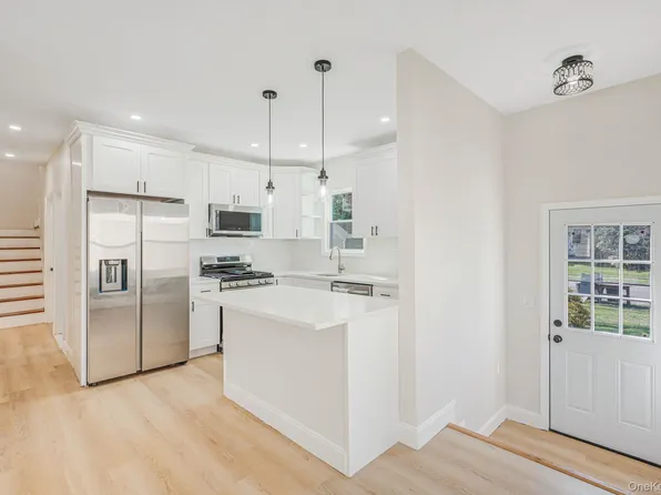 17 Riverside Street, Amityville, NY 11701