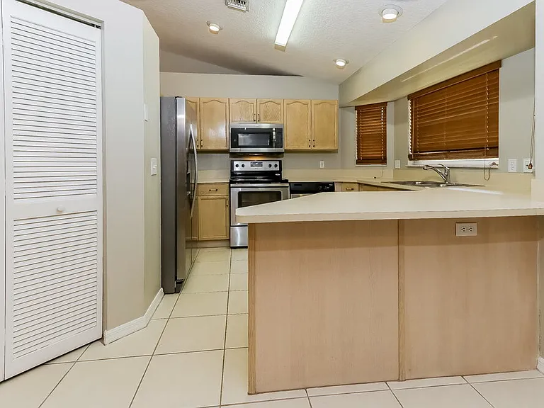 12996 Meadowbreeze Dr — Photo 8