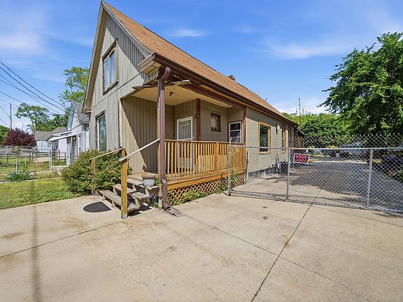 2nd image of 2607 W Lincoln Ave