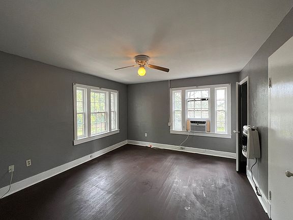 5th image of 2527 College St APT A